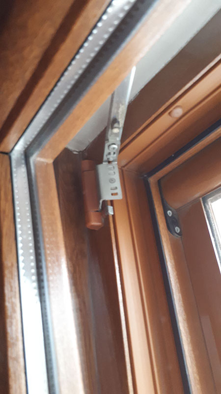 v açılır kanat değişimi